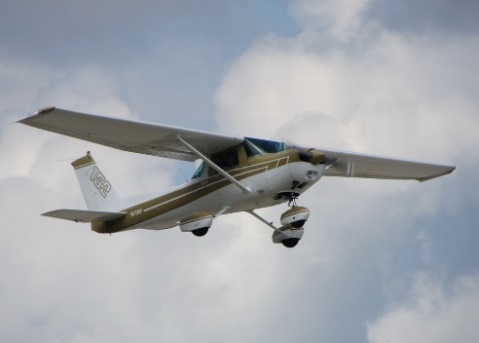 Avião a pistão
